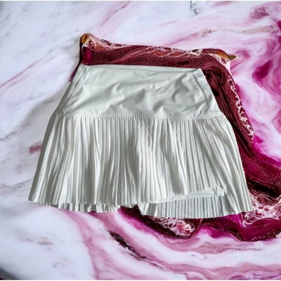 LUCKY IN LOVE X Bethanie Mattek Sands Court Worn White Ruffle Tennis Skort Sz M - Picture 1 of 8